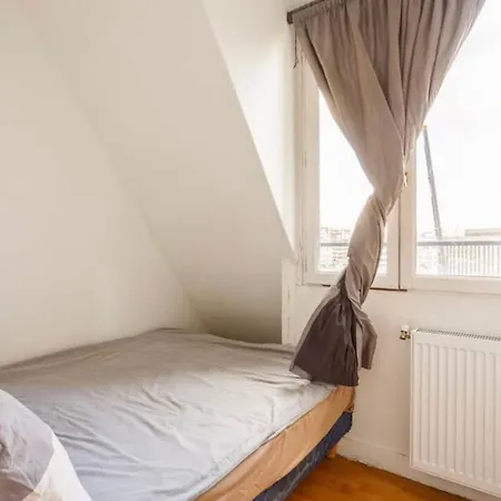 Beautiful With A View Of Eiffel Tower In Center Apartment *